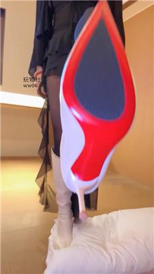 Mico兔踩踏灯    250208-1