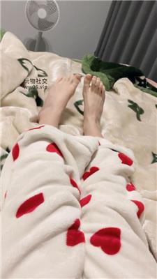 【爱秀套图】【小77】贱狗滚进来250205-24