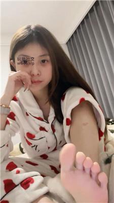 小77贱狗滚进来    250205-24