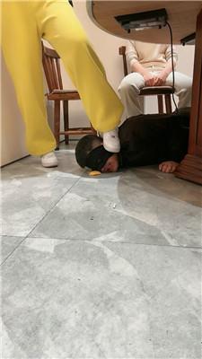 乔伊双S-餐桌下脏鞋蹂躏踩虐 JS250207-12