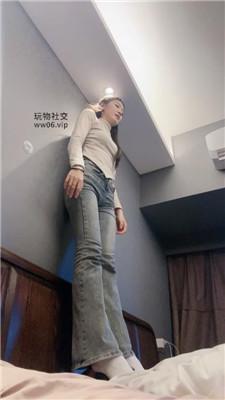 猴歌牛仔裤坐脸窒息/白袜脚踩虐 bf50018