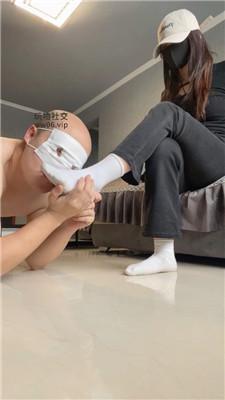 深情超臭白袜气味辱-坐脸窒息 bf50039