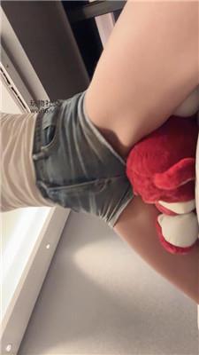 凹凸曼臀炸纯享    250206-5