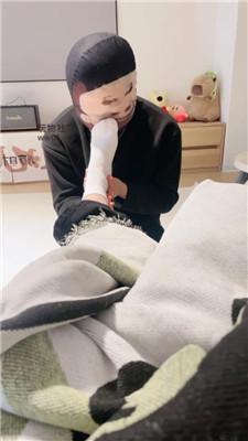 小凤梨小白鞋白袜玩虐 JS250207-41