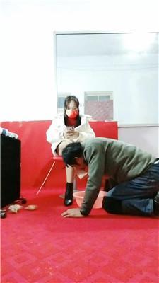 【爱秀套图】【沐颜】狗继父伺候我沐足【双视角版】JS250216-12