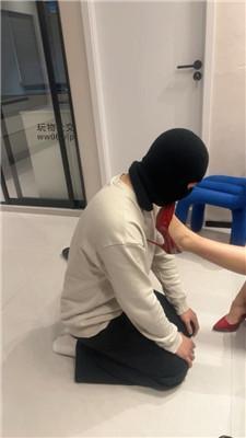 【爱秀套图】【美汐】3S-姐妹花狂虐哥哥犬bf50344