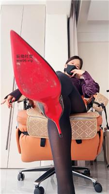 冷颜厚黑绿帽寸止    250202-19