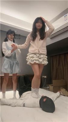 猴歌双S-白袜学生主轮流踩虐 bf50354