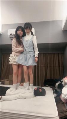 猴歌双S-白袜学生主轮流踩虐 bf50354