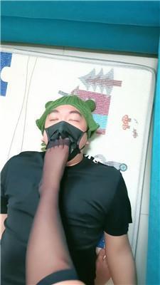 萌宝儿强迫绿帽狗舔臭脚 JS250227-30