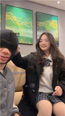 狗哥路边开发-皮鞋白袜踩虐 bf50683