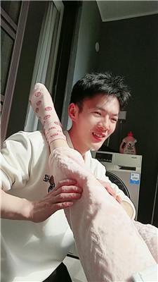 【爱秀套图】【薇薇】阳台调-粉棉袜调下跪奴JS250224-27