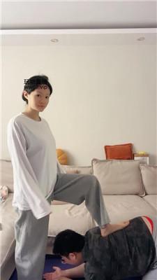 【爱秀套图】【埋汰】裸足玩虐健身教练JS250224-29