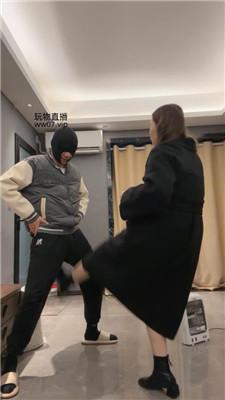 狗哥路边开发系列-短靴白袜虐 bf50688