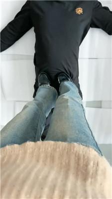 子衿闻舔皮鞋黑棉袜/吃口水/骑马转胯脚耳光 bf50647