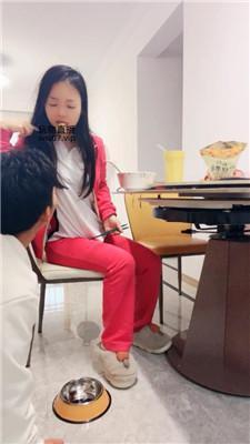 南月女神人形犬脚下狗爬喂食 JS250223-31