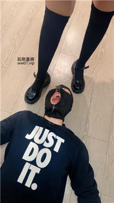 少主JK皮鞋黑袜踩-人体烟灰缸 bf50667