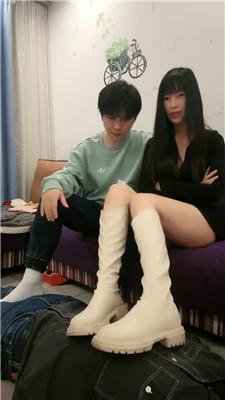 【爱秀套图】【思迁情侣s】伺候情侣主-恋足口水bf50574