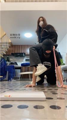 【爱秀套图】【香芋朱朱】骑马狗爬/重度sp/脚踩喂食/舔小白鞋白袜JS250222-9