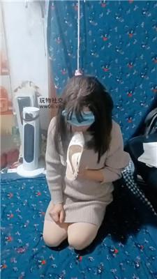 【爱秀套图】【伪娘和人妻】白袜脚踩蓬头垢面的狗JS250222-11