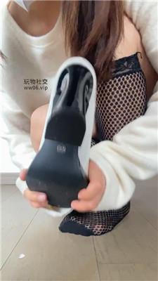 伊佃公主萝莉百丝鞋踩狗乳夹    250220-31