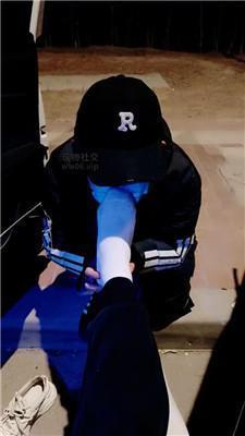 莹S深夜户外捆绑遛狗 JS250220-25