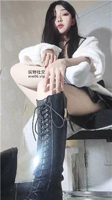 绝美兔平开来的靴底早教课    250218-11