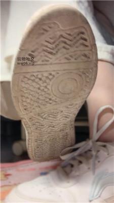 【爱秀套图】【乔乔在这里】肉丝+脏鞋底羞辱贱狗250218-28