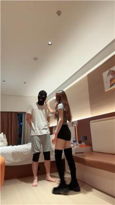 【爱秀套图】【御妍】落后员工踢裆踩踏惩罚bf50545