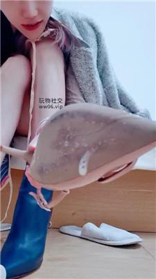 水蜜樱桃舔脚    250217-13