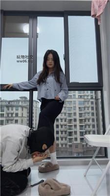 子熙大人家奴踩踏喂食-毛拖鞋白袜虐 bf50500