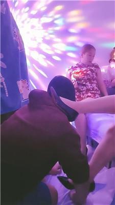 【爱秀套图】【飒姐】真实母女狗虐邻居狗JS250302-7