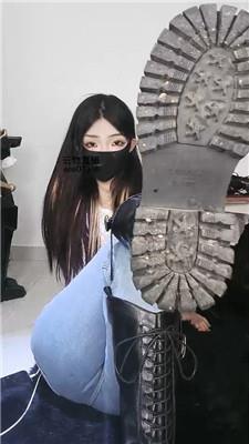 绝美兔吃我鞋底    250228-6