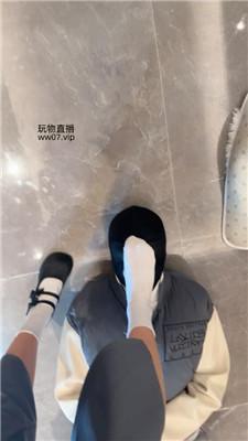 【爱秀套图】【狗哥】路边开发调-高跟皮鞋白袜踩bf50863