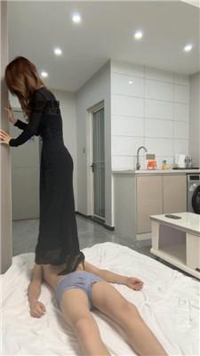 小7S狗链遛狗/高跟黑丝踩/骑狗背虐乳 bf50848