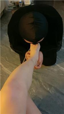 欲S近距离玉足狂舔 JS250228-35