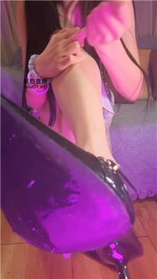 等等滚进来听主人指令    250301-4