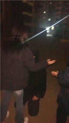 泡泡户外3S-小白鞋全体重踩踏 bf50909