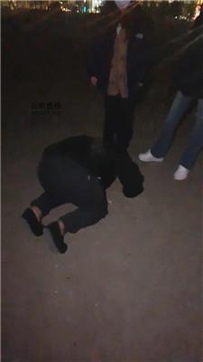 泡泡户外3S-小白鞋全体重踩踏 bf50909