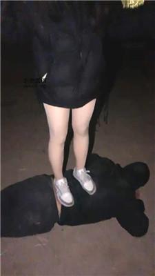 泡泡户外3S-小白鞋全体重踩踏 bf50909