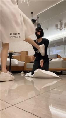 沐沐大大双S-精神小妹暴力踢踹虐打 JS250113-8