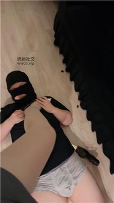 伍玥磕头求虐-高跟肉丝美腿碾压踩 JS250113-17