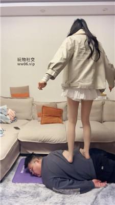 埋汰骑马骑脖/肉丝脚踩踏 JS250113-11