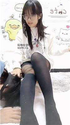 【爱秀套图】【广西木木】可爱女主-黑丝美腿舔牛奶bf49322