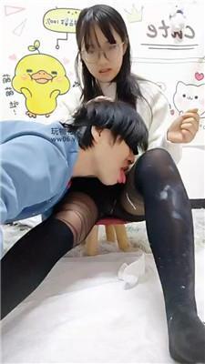 广西木木可爱女主-黑丝美腿舔牛奶 bf49322