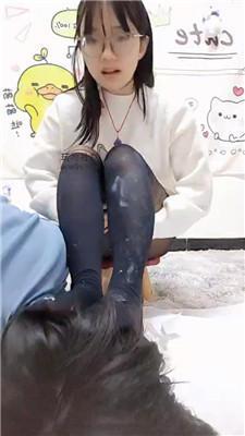 广西木木可爱女主-黑丝美腿舔牛奶 bf49322