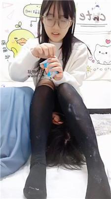 广西木木可爱女主-黑丝美腿舔牛奶 bf49322