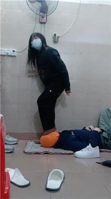 奇了怪了空军一号虐-坐脸窒息/踩踏 JS250113-10