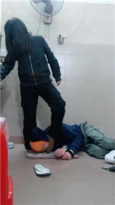 奇了怪了空军一号虐-坐脸窒息/踩踏 JS250113-10