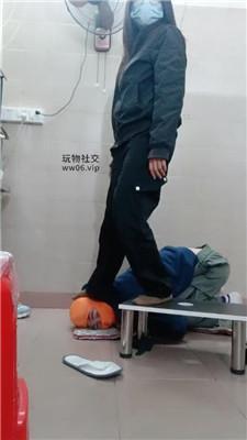 奇了怪了空军一号虐-坐脸窒息/踩踏 JS250113-10